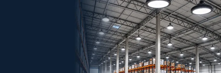LED High Bay UFO-armaturer på et lager